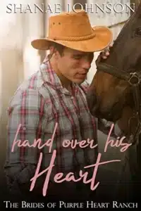 Hand Over His Heart - Sivi's Books Hand Over His Heart עטיפת הספר Hand Over His Heart מאת Shanae Johnson - סיפור אהבה בחווה צבאית, בין חייל משוחרר עם רסיסים בלב לסטודנטית שנלחמת על משפחתה. Hand Over His Heart נוגע ברגש, אך מתקשה לשכנע...